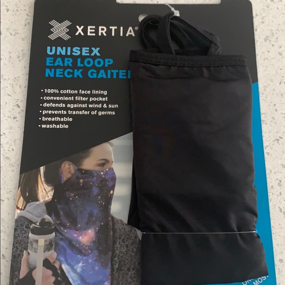 Unisex ear loop neck gaiter.